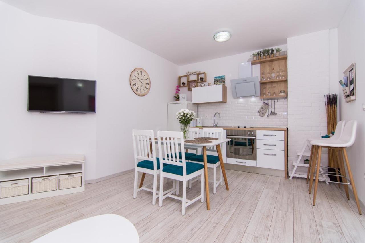 شقة Apartman Sun سولين المظهر الخارجي الصورة