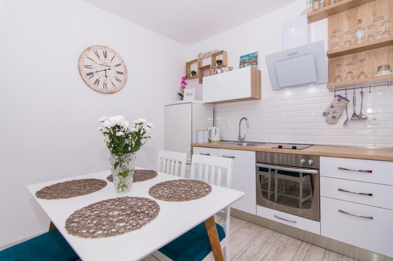 شقة Apartman Sun سولين المظهر الخارجي الصورة