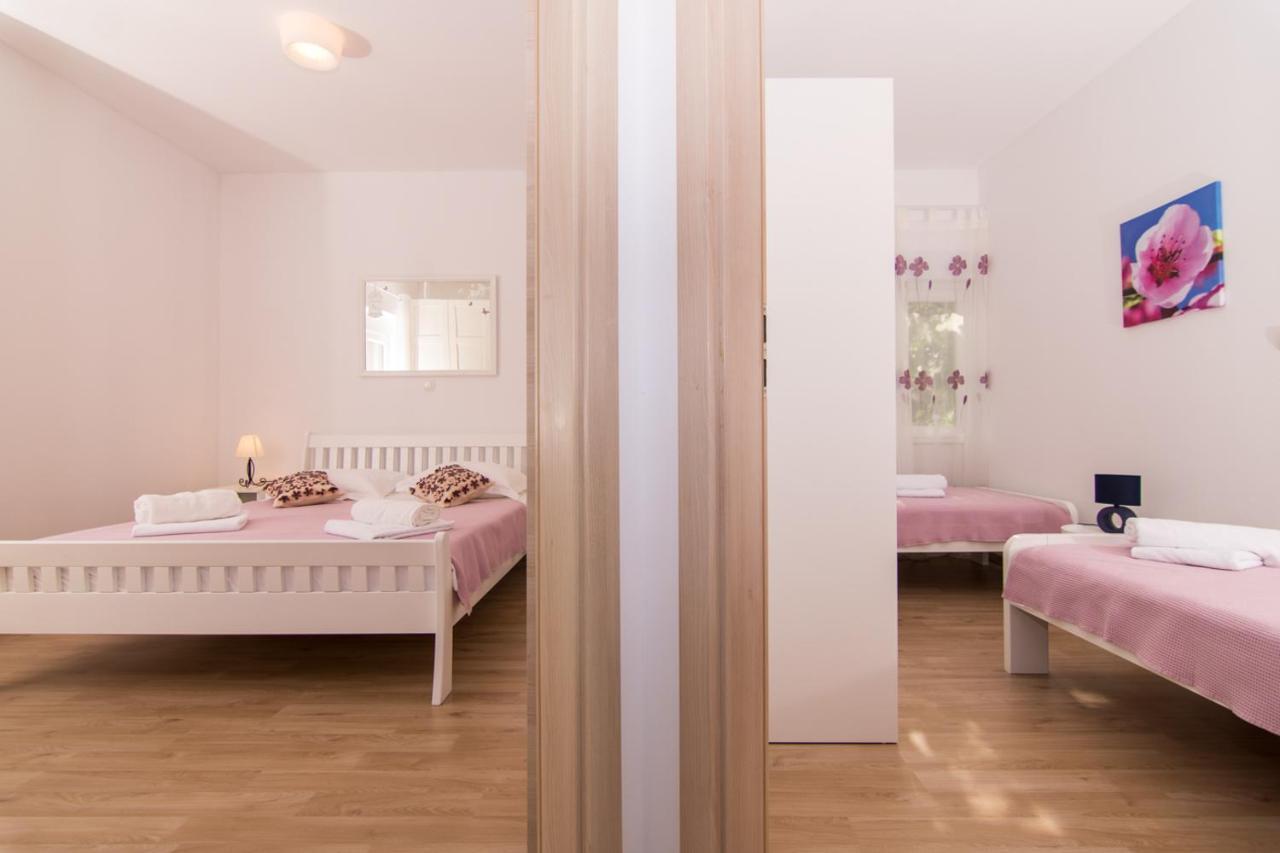 شقة Apartman Sun سولين المظهر الخارجي الصورة